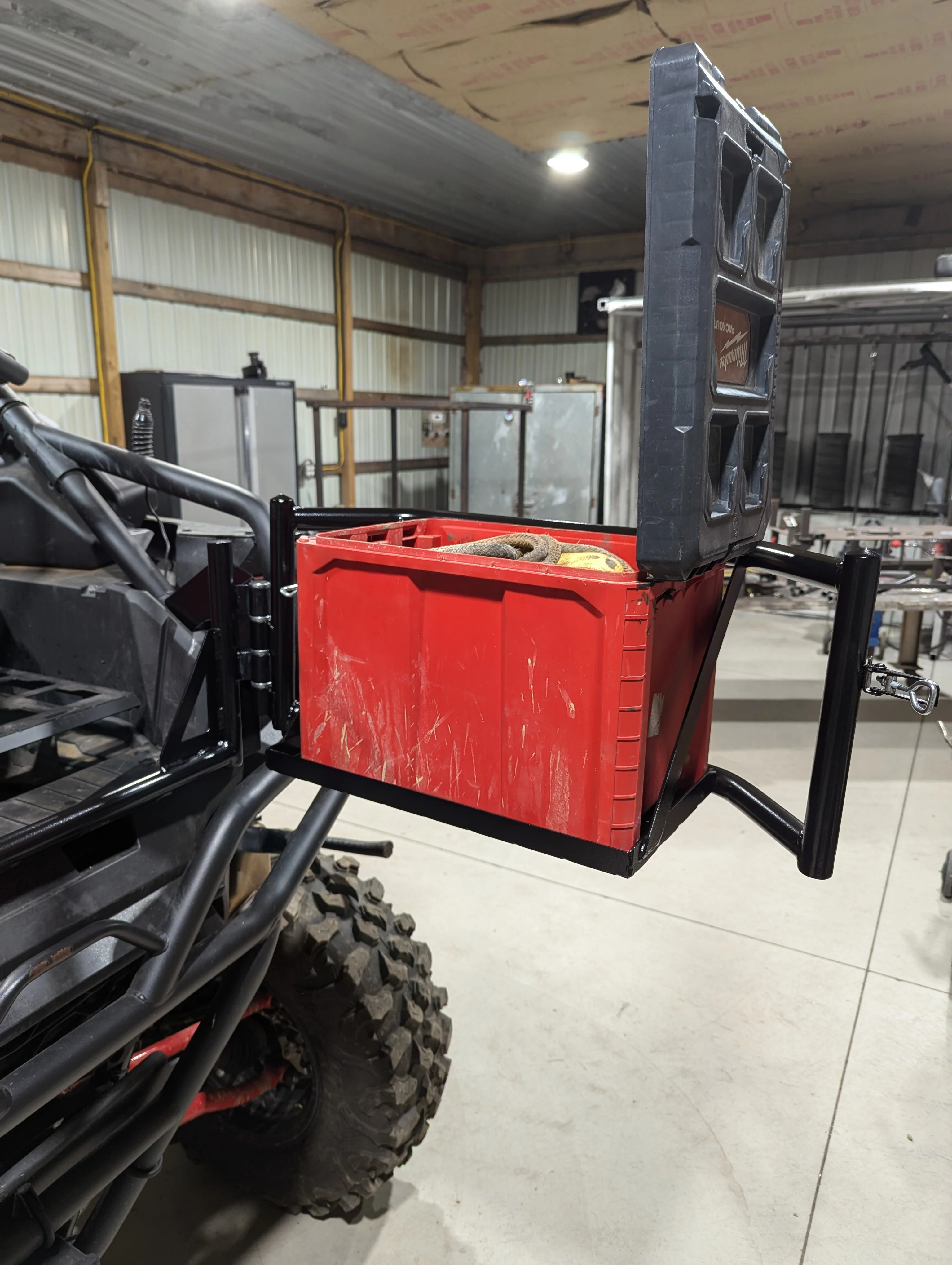 Swing out tailgate with packout Fits with or without OEM rear bumper - Image 4
