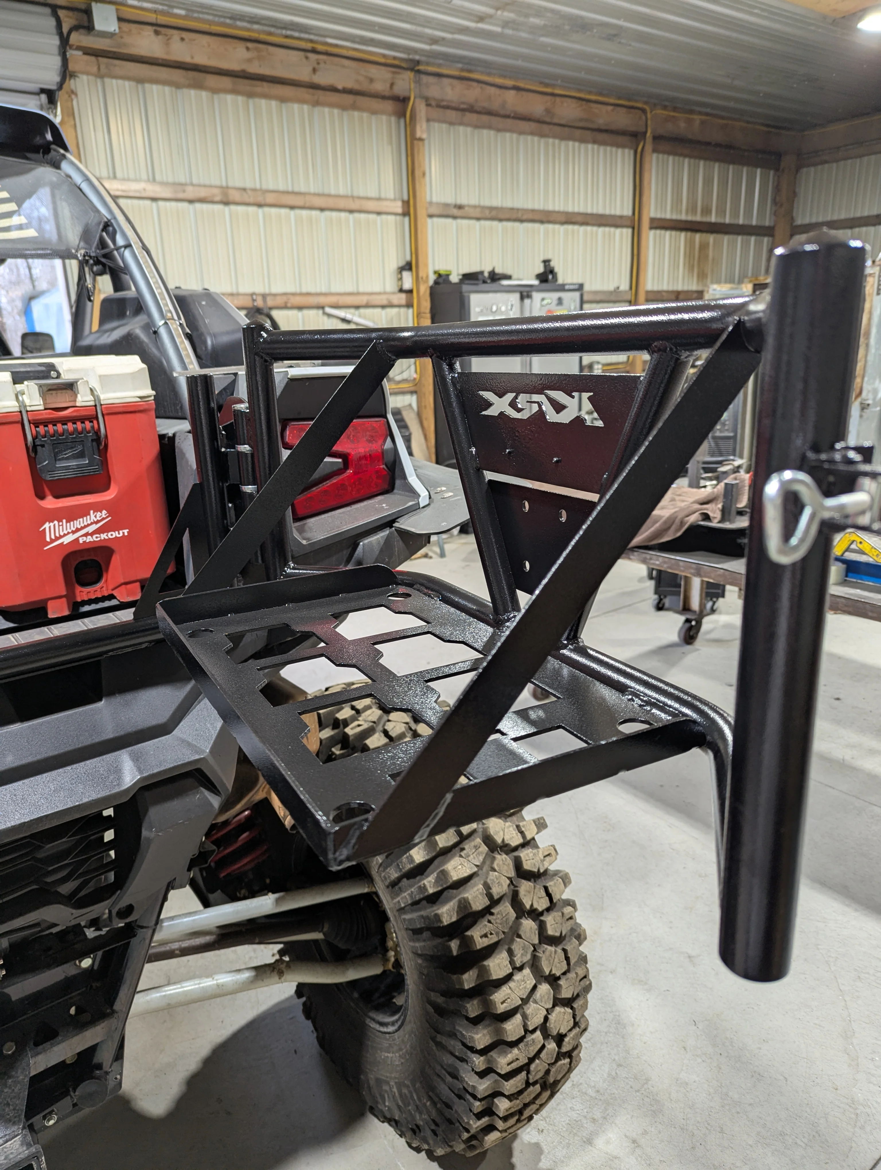 Swing out tailgate with packout Fits with or without OEM rear bumper - Image 7